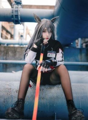 女秘书的条件在线观看
